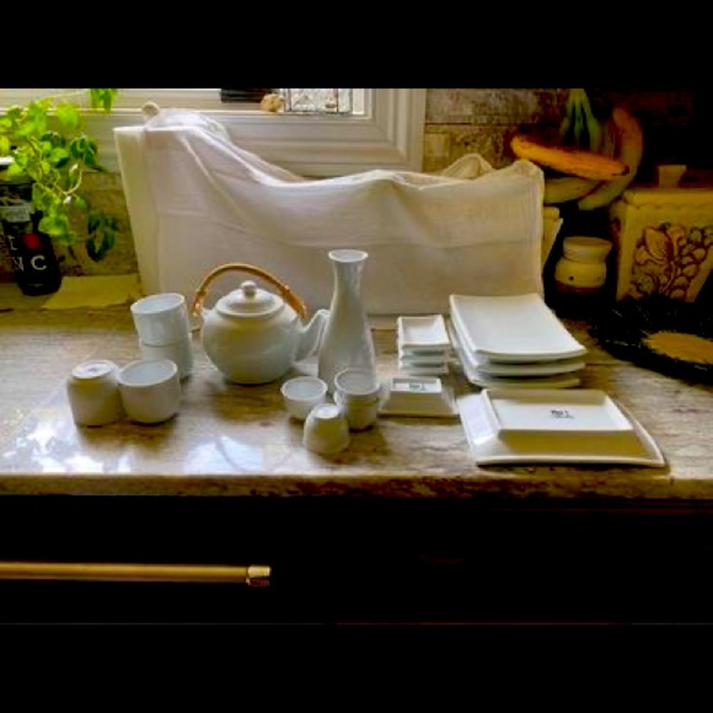 Pier One Tea and Sake Sushi Service Set White 18 pieces